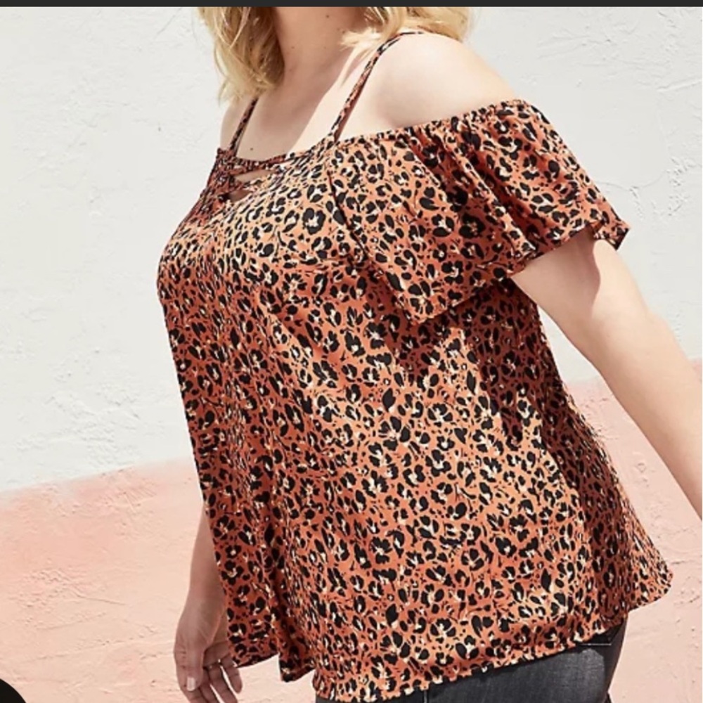 torrid Rust Leopard Print Cold-Shoulder Top - Picture 2 of 4